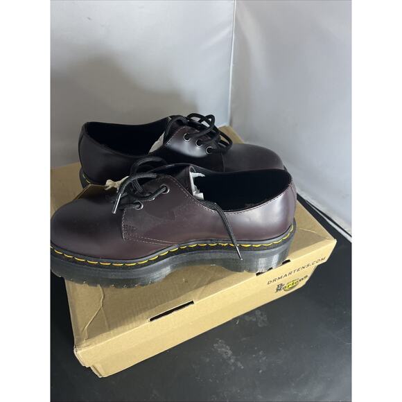 New Dr. Martens Smooth Leather Platform Shoe Size Ladies 9/ Men 8 27332 - Picture 5 of 9
